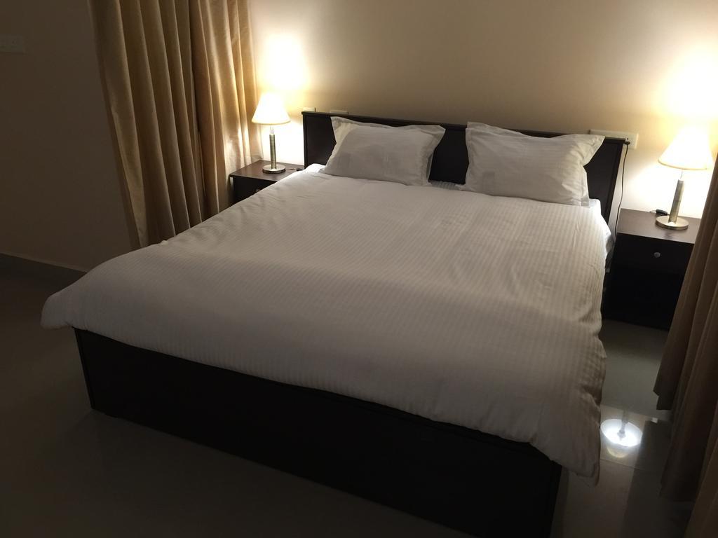 Jyothi Suites Tiruchirappalli Ngoại thất bức ảnh